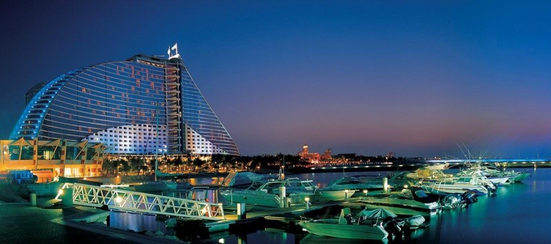 Spojené arabské emiráty, Dubai - hotel Jumeirah Beach